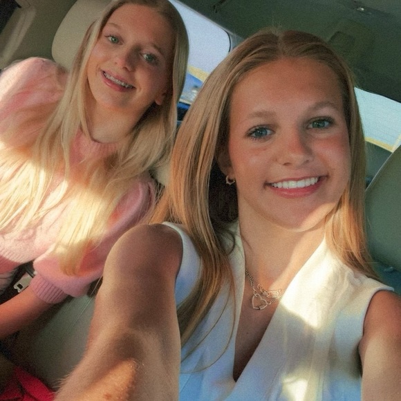 carolineglove1